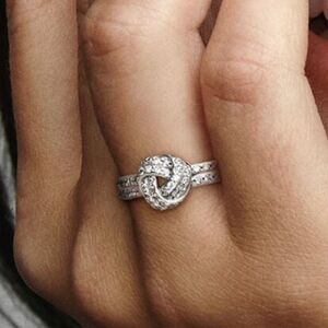 Pandora Love Knot ring sz 7